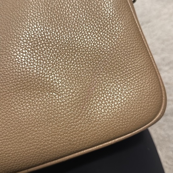 Michael Kors crossbody | tan - Picture 7 of 9